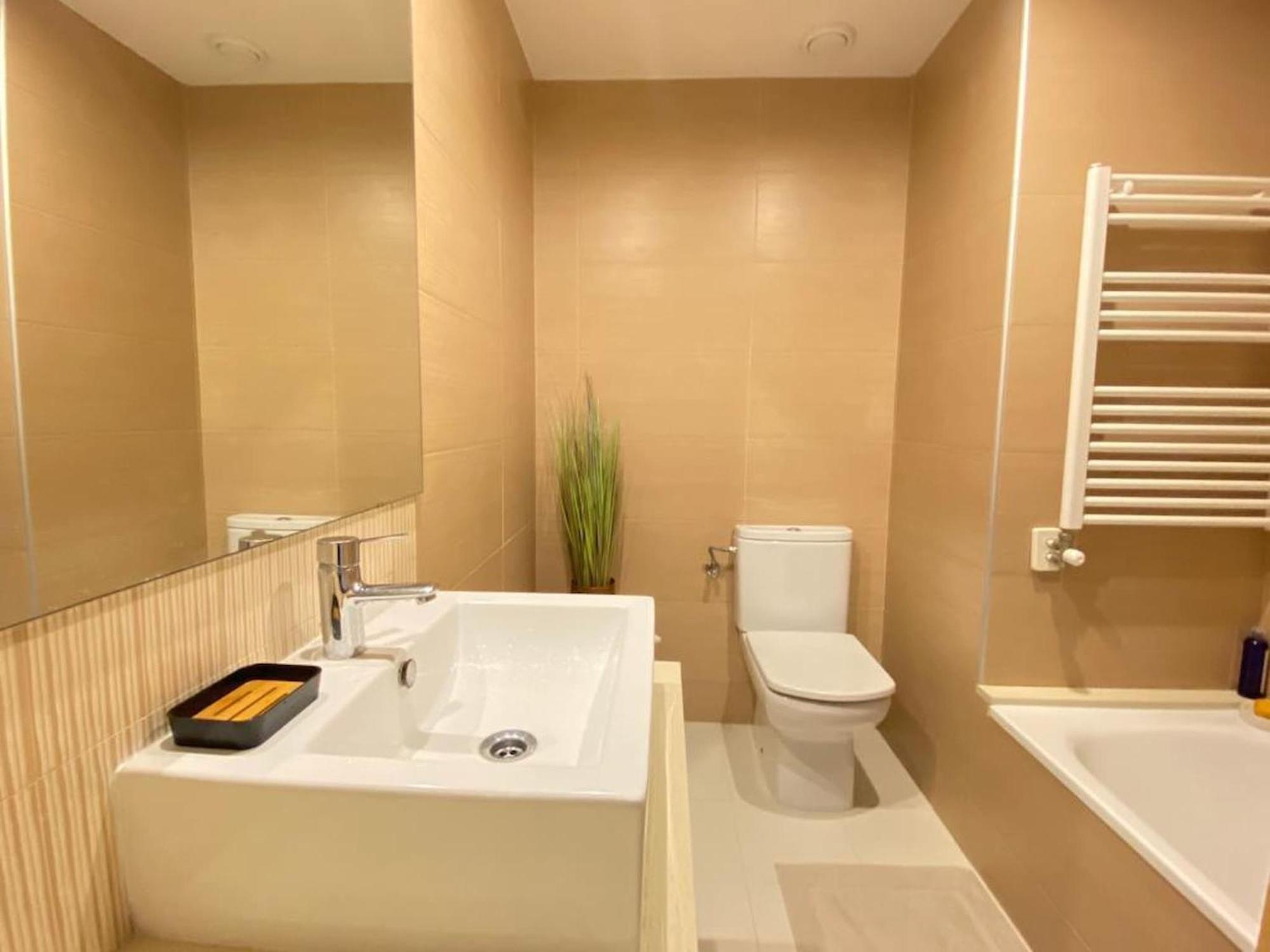 Atico-duplex Moderno En En El Centro De Roses